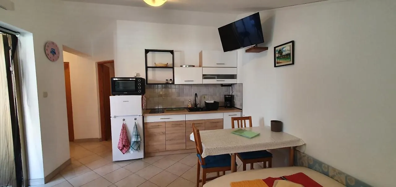 Apartments Alicia Lopar-50M Vom Strand Lopar