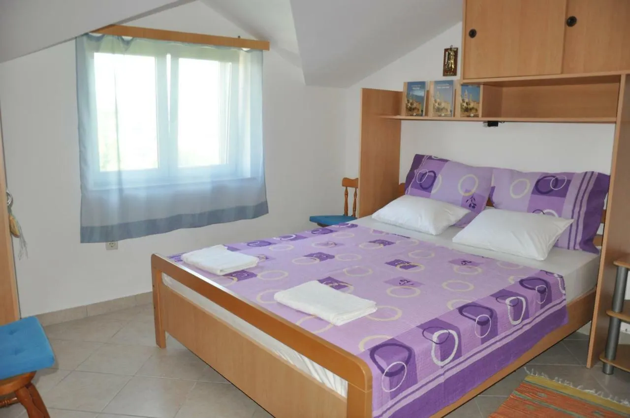 Apartments Alicia Lopar-50M Vom Strand